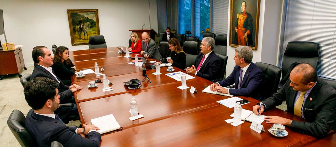 Imagen de apoyo de Colombia y el BID firmaron programa de financiacion del proyecto portuario de Puerto Antioquia