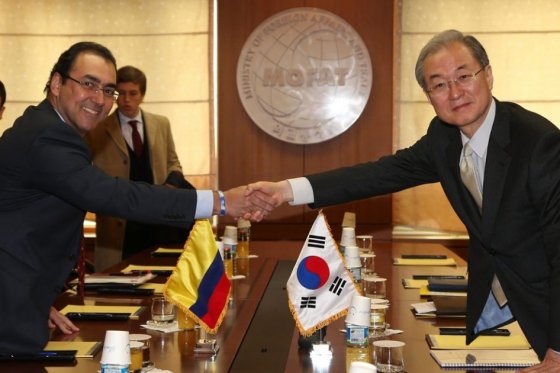 Imagen de apoyo de Sigue en firme el acuerdo de libre comercio entre la Republica de Colombia y la republica de Corea Corte Constitucional