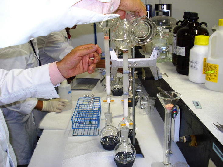 Imagen de apoyo de  Se dictan disposiciones con respecto a la vigencia de la acreditacion para laboratorios ambientales que produzcan informacion para estudios ambientales requeridos por las autoridades competentes