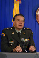 Imagen de apoyo de  El Presidente Santos anuncio que el General Naranjo reemplazara a German Vargas Lleras en la Vicepresidencia