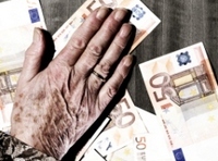 Imagen de apoyo de  Esta a cargo la oficina de Bonos Pensionales recibir las solicitudes presentadas por las AFP y por las aseguradoras para el reconocimiento de la garantia de pension minima