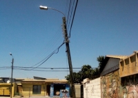 Imagen de apoyo de Las empresas de electricidad son responsables del mantenimiento de los postes electricos para que estos no sean un peligro para la comunidad