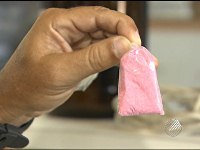Imagen de apoyo de Aparecio la cocaina rosada